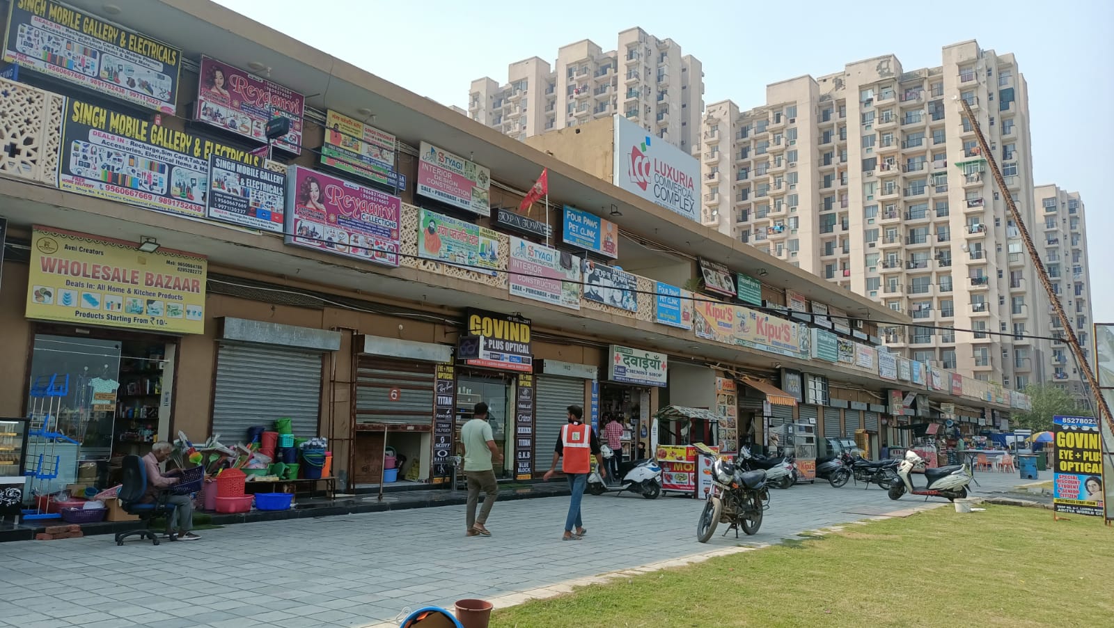 Commercial Shop for Rent & Sale in A&M Tower, Aditya Urban Homes Ghaziabad